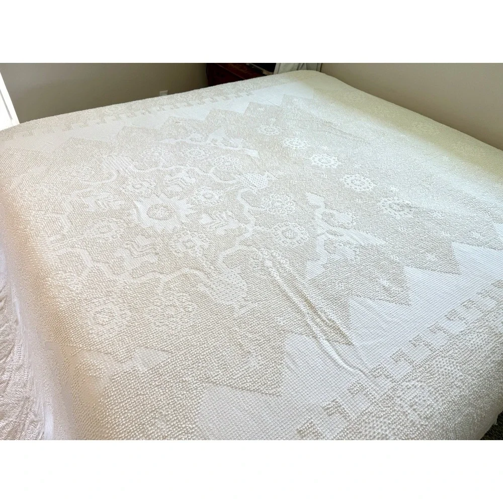 Vintage Maine Heritage Weavers Cream Off White Hobnail Coverlet Bedspread 120x96